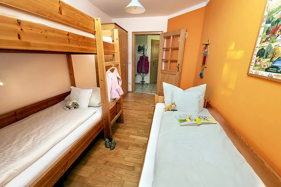 Schlafzimmer mit Etagenbett Ferienwohnung Heublume